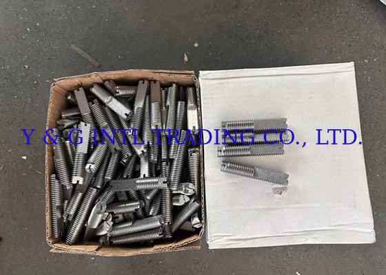 ABC Fasteners Inc. Boulons colorés avec une longueur personnalisée